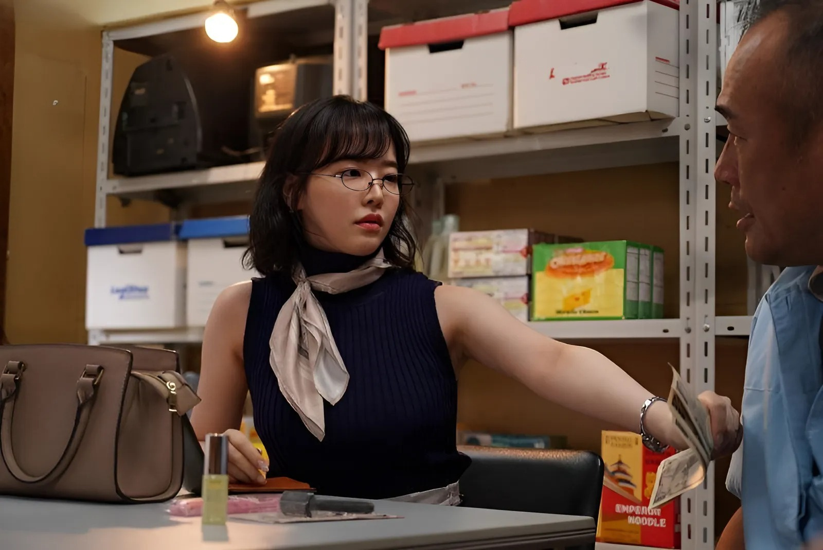 SAME-032 Mag-overtime kasama ang magandang manager